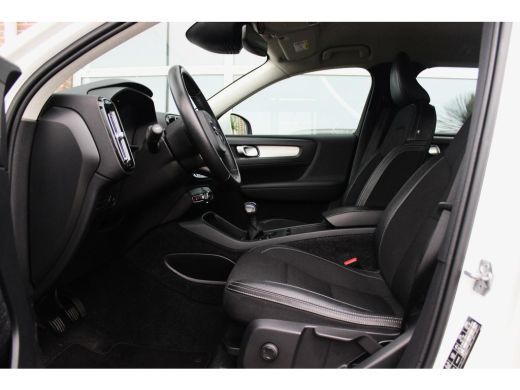 Volvo  XC40 1.5 T3 Momentum Pro | 1e eigenaar | NL auto | Inc btw | LED | Navi | 18 inch | Trekhaak | Half leer | 163 pk | ➡️ ActivLease financial lease