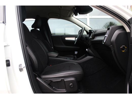 Volvo  XC40 1.5 T3 Momentum Pro | 1e eigenaar | NL auto | Inc btw | LED | Navi | 18 inch | Trekhaak | Half leer | 163 pk | ➡️ ActivLease financial lease