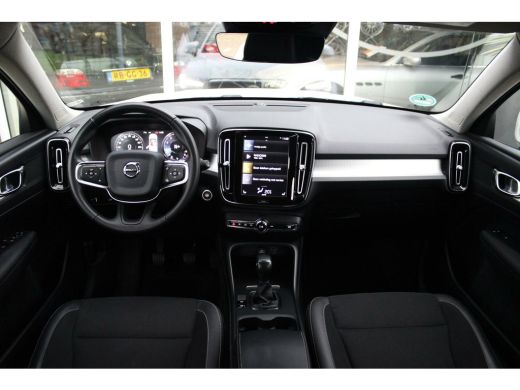 Volvo  XC40 1.5 T3 Momentum Pro | 1e eigenaar | NL auto | Inc btw | LED | Navi | 18 inch | Trekhaak | Half leer | 163 pk | ➡️ ActivLease financial lease