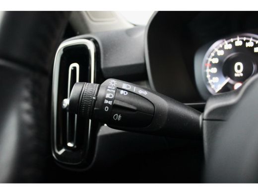 Volvo  XC40 1.5 T3 Momentum Pro | 1e eigenaar | NL auto | Inc btw | LED | Navi | 18 inch | Trekhaak | Half leer | 163 pk | ➡️ ActivLease financial lease