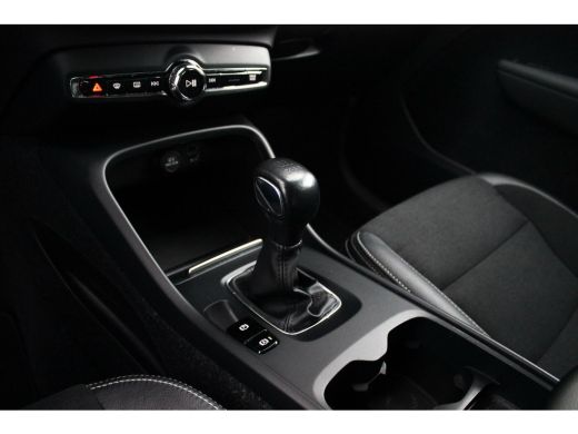 Volvo  XC40 1.5 T3 Momentum Pro | 1e eigenaar | NL auto | Inc btw | LED | Navi | 18 inch | Trekhaak | Half leer | 163 pk | ➡️ ActivLease financial lease