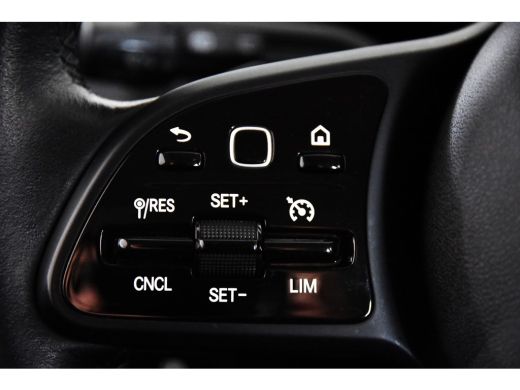Mercedes GLB 200 *Leer*Trekhaak*Navigatie*Stoelverwarming* ActivLease financial lease