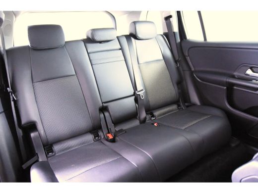 Mercedes GLB 200 *Leer*Trekhaak*Navigatie*Stoelverwarming* ActivLease financial lease