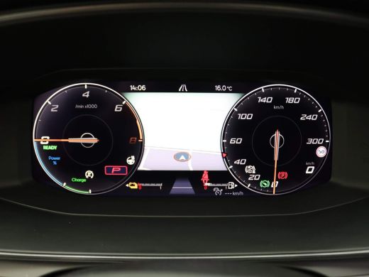 Seat Formentor 1.4 e-Hybrid VZ Performance 245PK DSG achteruitrijcamera, stuur-stoelverwarming, panoramadak, doe... ActivLease financial lease