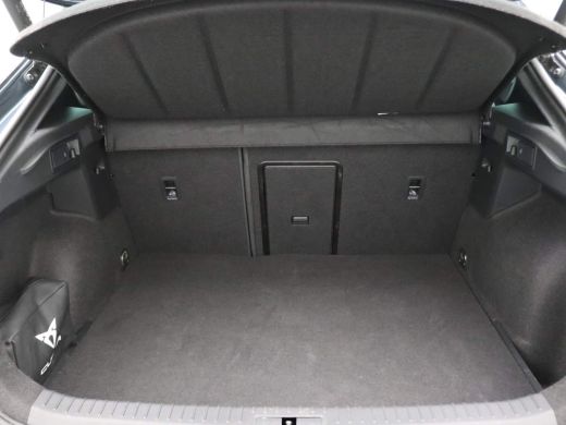 Seat Formentor 1.4 e-Hybrid VZ Performance 245PK DSG achteruitrijcamera, stuur-stoelverwarming, panoramadak, doe... ActivLease financial lease