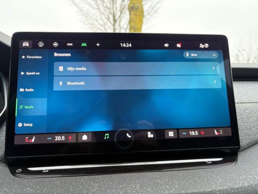 Skoda Octavia Combi 1.5 TSI MHEV Business Edition Plus Stoelverwarming | Virtueel dashboard | Elektr. kofferbak... ActivLease financial lease