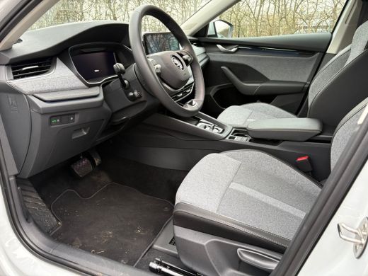 Skoda Octavia Combi 1.5 TSI MHEV Business Edition Plus Stoelverwarming | Virtueel dashboard | Elektr. kofferbak... ActivLease financial lease