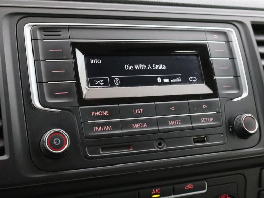 Volkswagen Transporter 2.0 TDI L2H1 DUBBEL CABINE EURO 6 + TREKHAAK / CRUISE CONTROL ActivLease financial lease