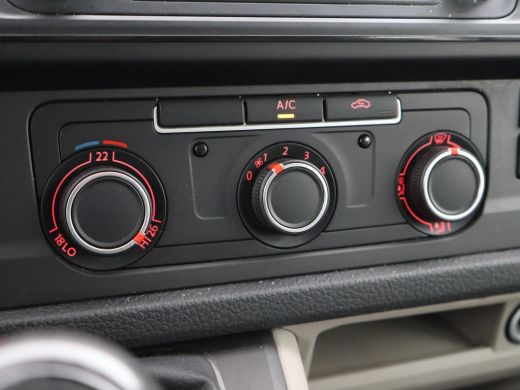 Volkswagen Transporter 2.0 TDI L2H1 DUBBEL CABINE EURO 6 + TREKHAAK / CRUISE CONTROL ActivLease financial lease