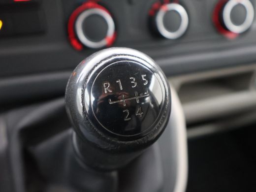 Volkswagen Transporter 2.0 TDI L2H1 DUBBEL CABINE EURO 6 + TREKHAAK / CRUISE CONTROL ActivLease financial lease