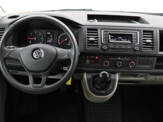 Volkswagen Transporter 2.0 TDI L2H1 DUBBEL CABINE EURO 6 + TREKHAAK / CRUISE CONTROL ActivLease financial lease