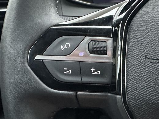 Peugeot e-208 EV Allure 51 kWh ActivLease financial lease