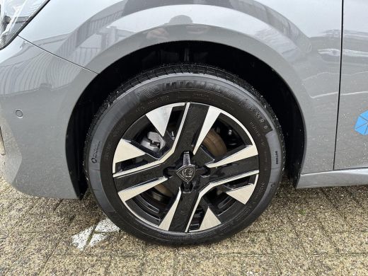 Peugeot e-208 EV Allure 51 kWh ActivLease financial lease