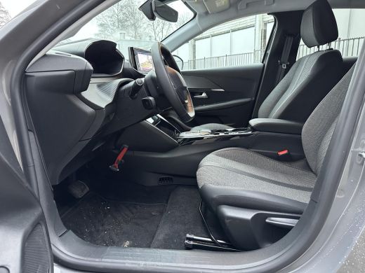 Peugeot e-208 EV Allure 51 kWh ActivLease financial lease