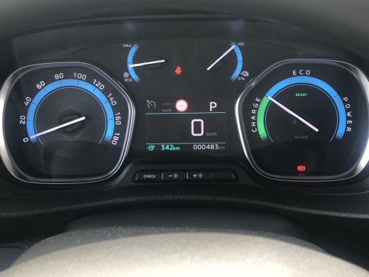 Peugeot e-Expert EV L2 75 kWh ActivLease financial lease
