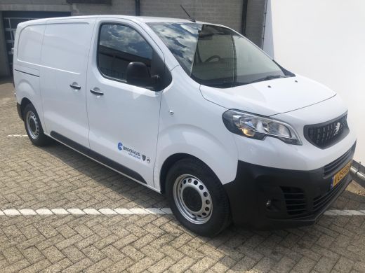 Peugeot e-Expert EV L2 75 kWh ActivLease financial lease