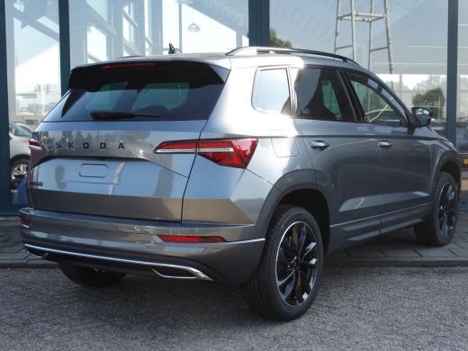 Skoda Karoq ŠKODA Sportline Business | Achteruitrijcamera | Adaptive Cruise Control (t/m 210km per uur) | Air... ActivLease financial lease