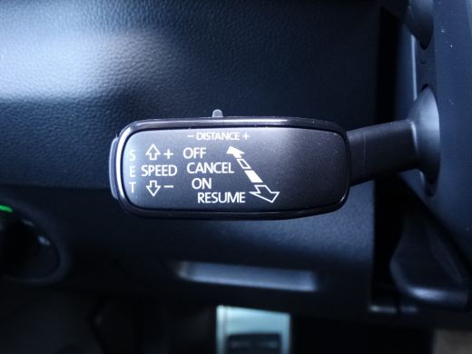 Skoda Karoq ŠKODA Sportline Business | Achteruitrijcamera | Adaptive Cruise Control (t/m 210km per uur) | Air... ActivLease financial lease