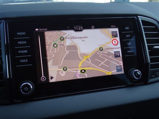 Skoda Karoq ŠKODA Sportline Business | Achteruitrijcamera | Adaptive Cruise Control (t/m 210km per uur) | Air... ActivLease financial lease