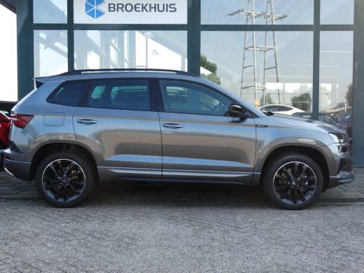 Skoda Karoq ŠKODA Sportline Business | Achteruitrijcamera | Adaptive Cruise Control (t/m 210km per uur) | Air... ActivLease financial lease