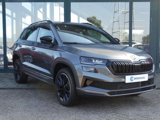 Skoda Karoq ŠKODA Sportline Business | Achteruitrijcamera | Adaptive Cruise Control (t/m 210km per uur) | Air... ActivLease financial lease