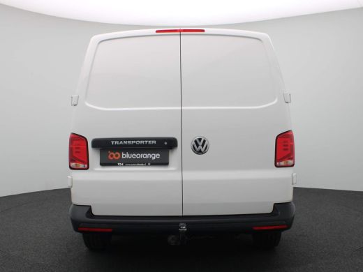 Volkswagen Transporter 2.0 TDI L2H1 28 Comfortline 150PK handgeschakeld Trekhaak, trekgewicht 2500KG, achteruitrijcamera... ActivLease financial lease