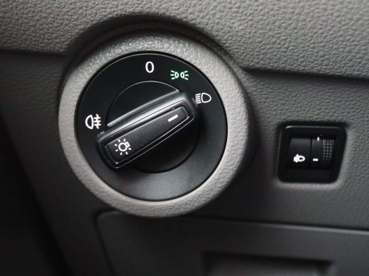Volkswagen Transporter 2.0 TDI L2H1 28 Comfortline 150PK handgeschakeld Trekhaak, trekgewicht 2500KG, achteruitrijcamera... ActivLease financial lease
