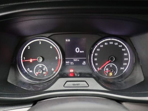 Volkswagen Transporter 2.0 TDI L2H1 28 Comfortline 150PK handgeschakeld Trekhaak, trekgewicht 2500KG, achteruitrijcamera... ActivLease financial lease