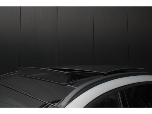 Ford Kuga 2.5 PHEV Active X | PANORAMADAK | TREKHAAK | HEAD-UP | FULL LED | ADAPTIVE CRUISE ActivLease financial lease