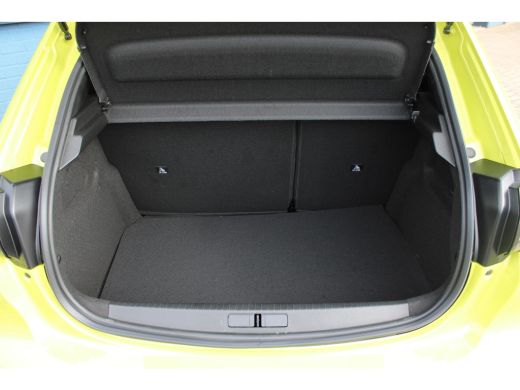 Peugeot 208 Hybrid 100 e-DCS6 GT ActivLease financial lease
