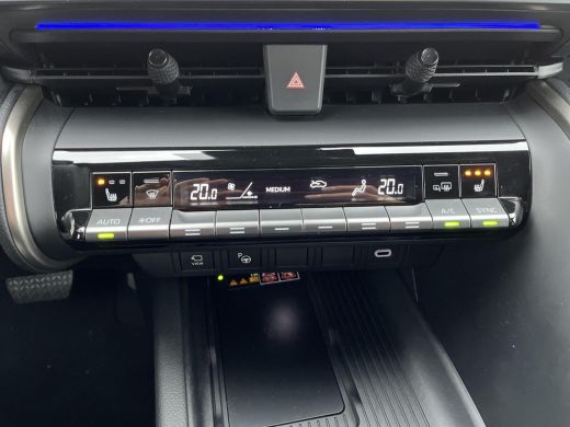 Toyota C-HR 1.8 Hybrid 140 Executive | Navigatie | Apple CarPlay/Android auto | 360 graden camera | Elektrisc... ActivLease financial lease