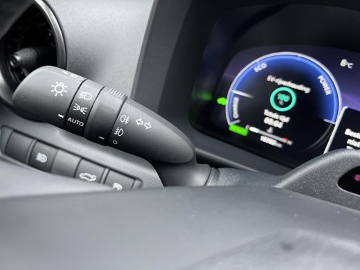 Toyota C-HR 1.8 Hybrid 140 Executive | Navigatie | Apple CarPlay/Android auto | 360 graden camera | Elektrisc... ActivLease financial lease