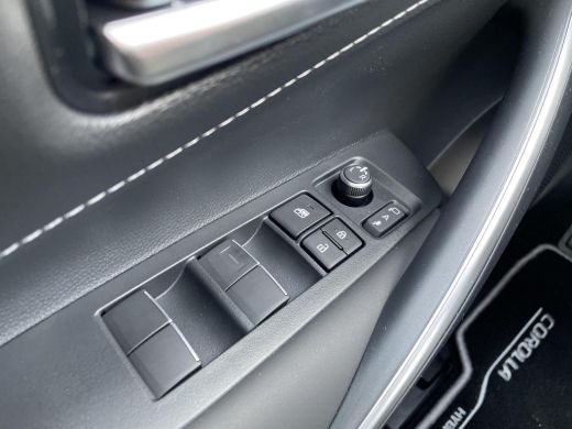 Toyota Corolla Touring Sports Hybrid 200 Dynamic | Nieuw uit voorraad leverbaar | ActivLease financial lease