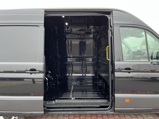 Volkswagen Crafter 35 2.0 TDI L3H3 140Pk Automaat | Trekhaak | Achteruitrij Camera | MJ 2025 | BPM Vrij | ActivLease financial lease