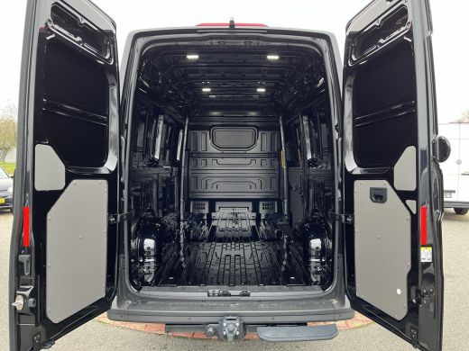 Volkswagen Crafter 35 2.0 TDI L3H3 140Pk Automaat | Trekhaak | Achteruitrij Camera | MJ 2025 | BPM Vrij | ActivLease financial lease