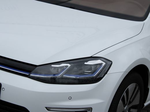 Volkswagen e-Golf e-Golf NL AUTO | VIRTUAL COCKPIT | LEDER | CAMERA | STOELVERW | ActivLease financial lease