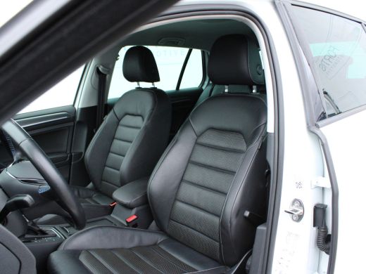 Volkswagen e-Golf e-Golf NL AUTO | VIRTUAL COCKPIT | LEDER | CAMERA | STOELVERW | ActivLease financial lease