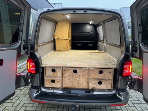 Volkswagen Transporter 2.0 TDI L2H1 Comfortline Plus Automaat ActivLease financial lease