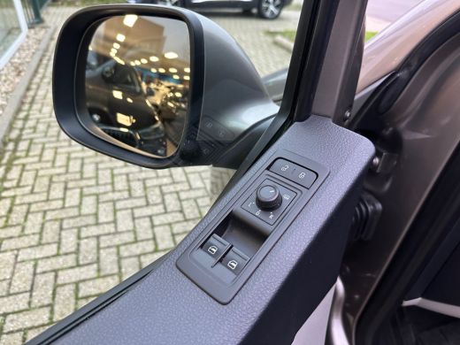 Volkswagen Transporter 2.0 TDI L2H1 Comfortline Plus Automaat ActivLease financial lease