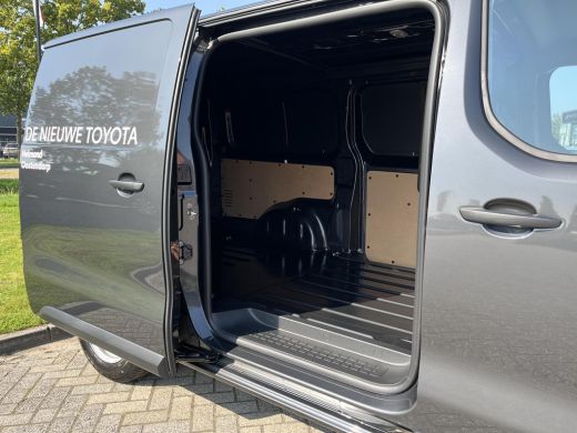 Toyota PROACE Electric Worker Challenger Extra Range Long L2 75 kWh Toyota PROACE Electric Worker Challenger Extra Range Long 7... ActivLease financial lease
