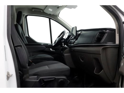 Ford Transit Custom 2.0 TDCI 130pk L2H1 Trend Airco/Navi/2x Schuifdeur Trekhaak 2800kg 03-2020 ActivLease financial lease