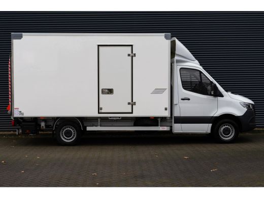 Mercedes Sprinter Bakwagen 317 1.9 CDI 170PK Automaat Elektrische laadklep, MBUX, bijrijdersbank, cruise control, Led ActivLease financial lease