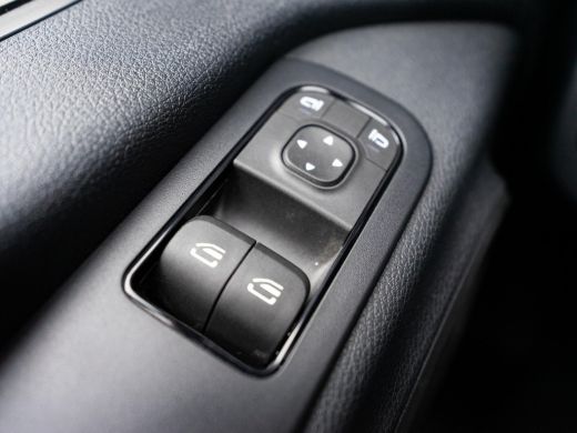 Mercedes Sprinter Bakwagen 317 1.9 CDI 170PK Automaat Elektrische laadklep, MBUX, bijrijdersbank, cruise control, Led ActivLease financial lease