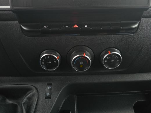 Renault Master T33 2.3 dCi 135 L2 H2 - 135 Pk - Euro 6 - Airco - Cruise Control ActivLease financial lease
