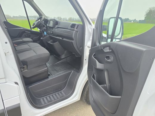 Renault Master T33 2.3 dCi 135 L2 H2 - 135 Pk - Euro 6 - Airco - Cruise Control ActivLease financial lease