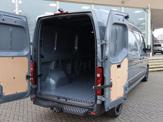 Renault Master T35 2.0 DCI 170 PK L3H2 GRIS URBAIN Renault Master T35 2.0 DCI 170 PK L3H2 GRIS URBAN + 18 INCH /... ActivLease financial lease