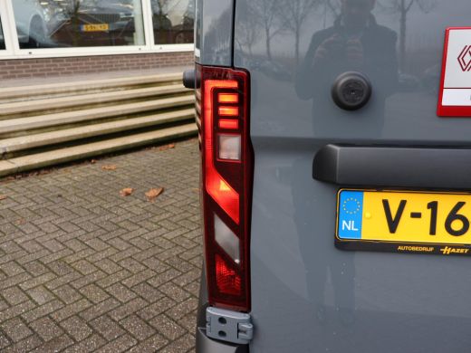 Renault Master T35 2.0 DCI 170 PK L3H2 GRIS URBAIN Renault Master T35 2.0 DCI 170 PK L3H2 GRIS URBAN + 18 INCH /... ActivLease financial lease