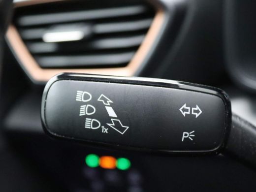 Seat Formentor 1.4 e-Hybrid VZ Performance 245PK DSG trekhaak, achteruitrijcamera, stuur-stoelverwarming, panora... ActivLease financial lease