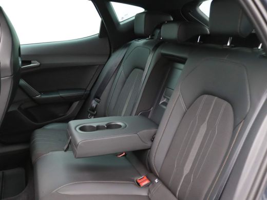 Seat Formentor 1.4 e-Hybrid VZ Performance 245PK DSG trekhaak, achteruitrijcamera, stuur-stoelverwarming, panora... ActivLease financial lease