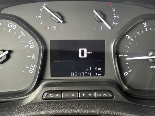 Toyota ProAce Worker 2.0 D-4D 145 PK / 1e EIGENAAR / 34.774 KM / INRICHTING / CRUISE / AIRCO / APPLE CARPLAY / ANDROID... ActivLease financial lease
